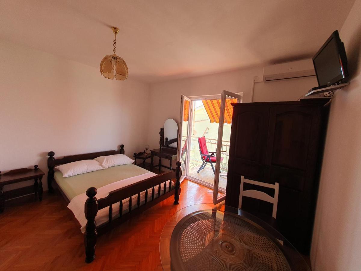 Apartmani Miljak Omis Exterior photo