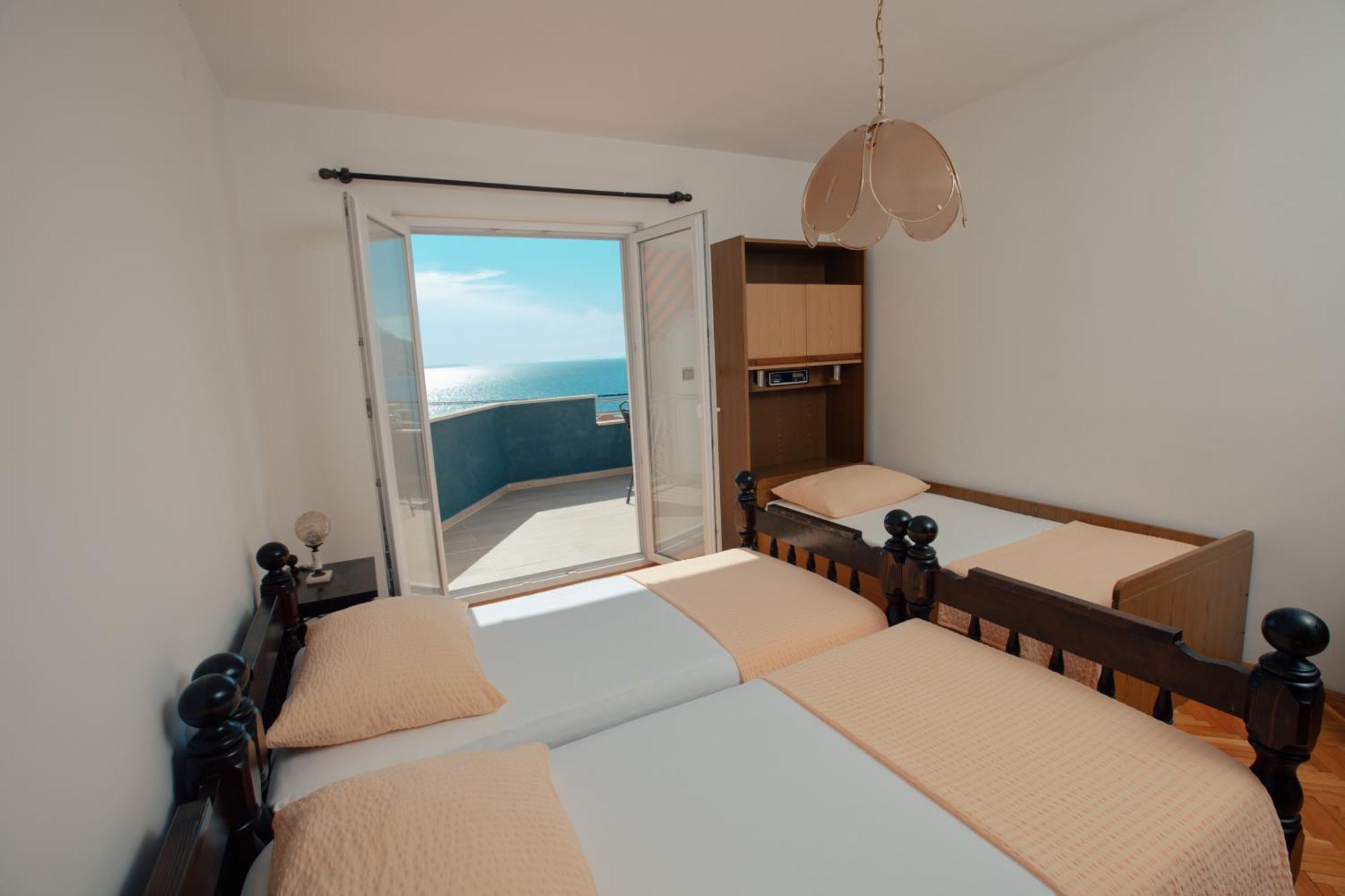 Apartmani Miljak Omis Exterior photo